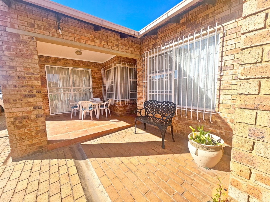 2 Bedroom Property for Sale in Parkrand Gauteng