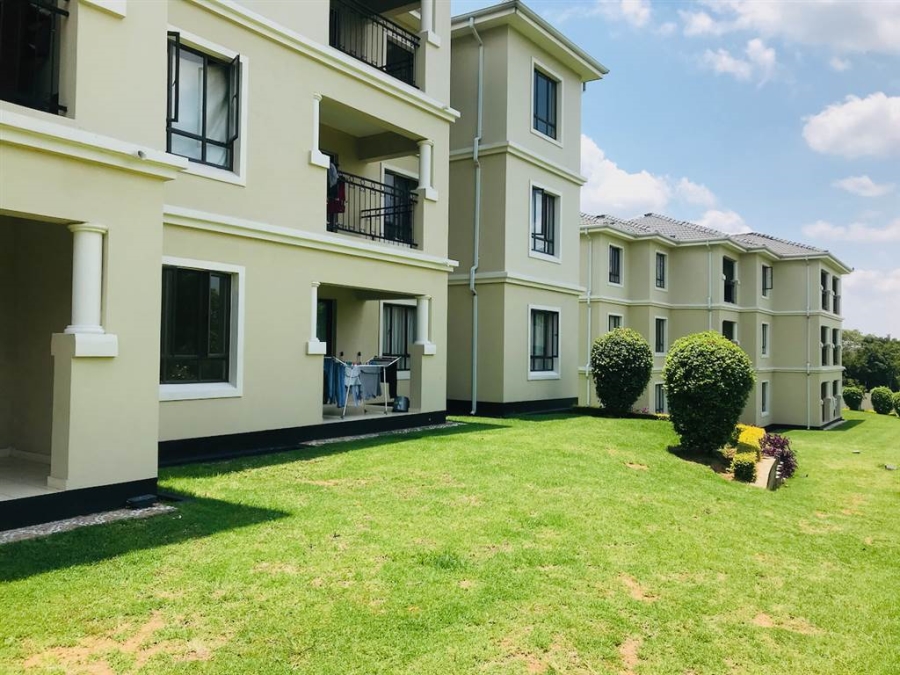 To Let 2 Bedroom Property for Rent in Broadacres Gauteng