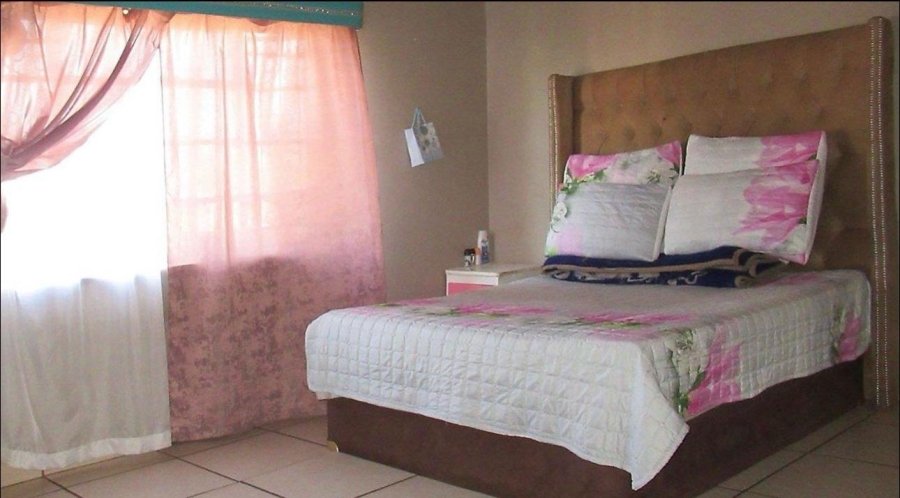 4 Bedroom Property for Sale in Sunnyridge Gauteng