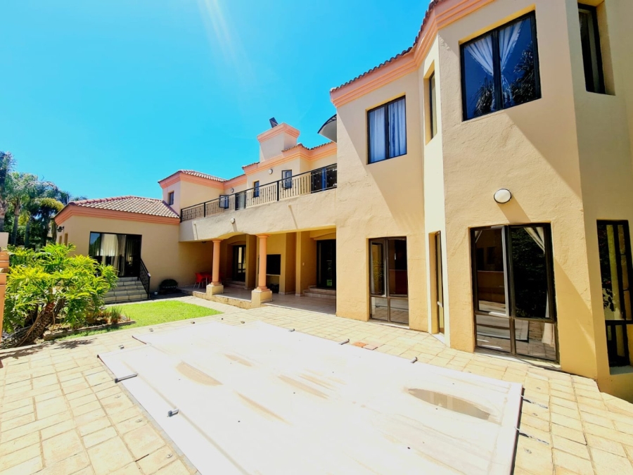 5 Bedroom Property for Sale in Blue Valley Golf Estate Gauteng