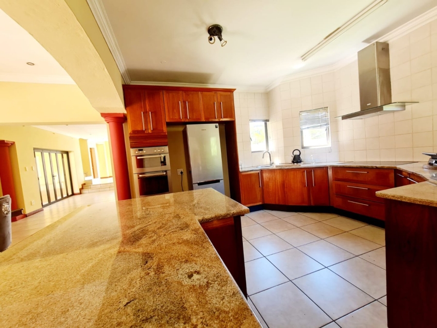 5 Bedroom Property for Sale in Blue Valley Golf Estate Gauteng