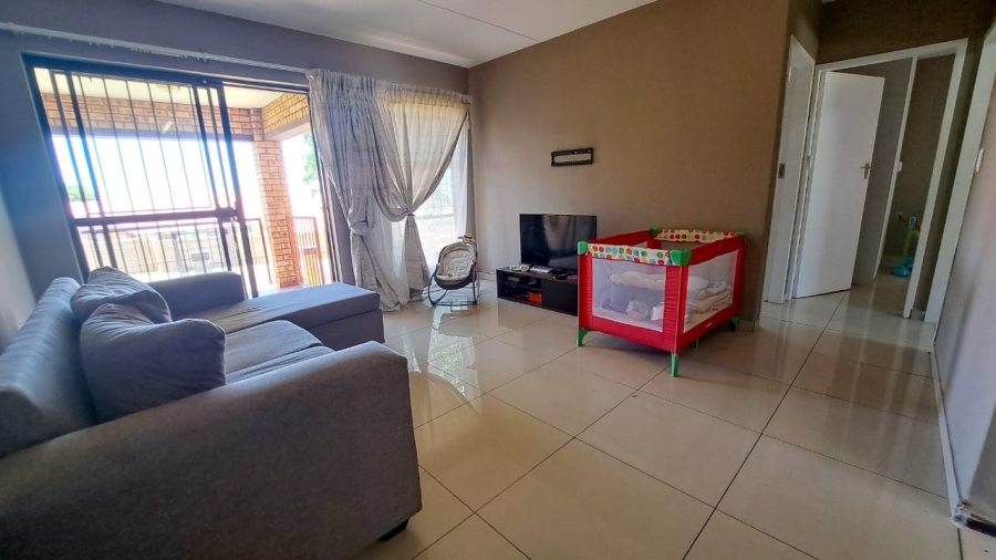 2 Bedroom Property for Sale in Amorosa Gauteng