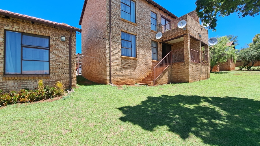 2 Bedroom Property for Sale in Amorosa Gauteng