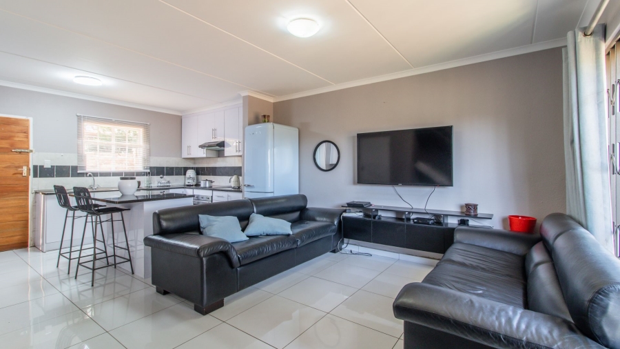 2 Bedroom Property for Sale in Wilgeheuwel Gauteng