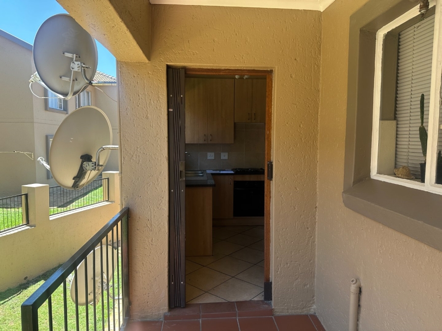 2 Bedroom Property for Sale in Wilgeheuwel Gauteng