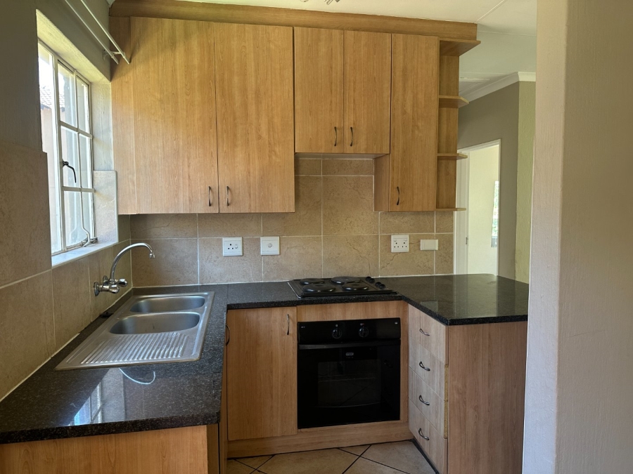 2 Bedroom Property for Sale in Wilgeheuwel Gauteng