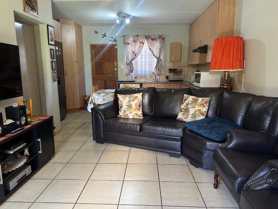 3 Bedroom Property for Sale in Wilgeheuwel Gauteng