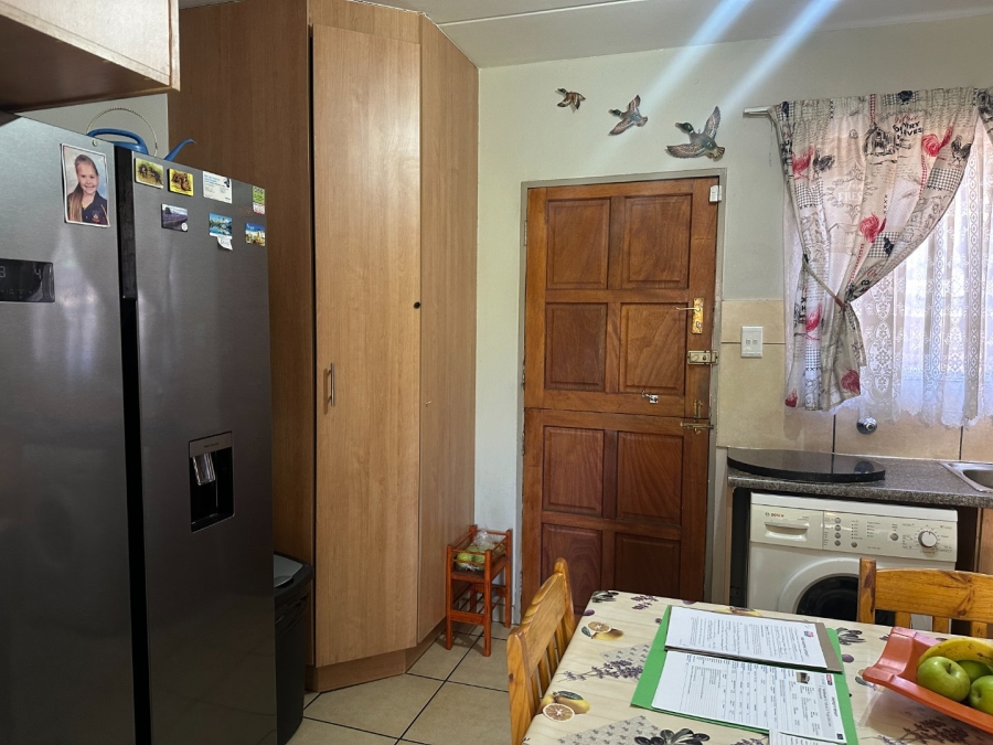 3 Bedroom Property for Sale in Wilgeheuwel Gauteng