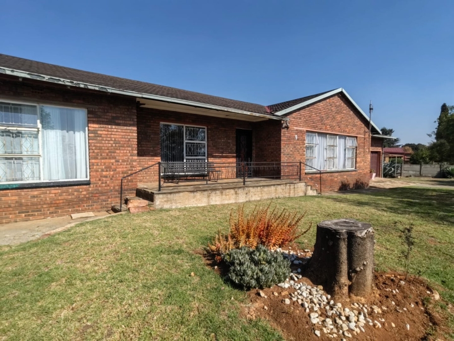 3 Bedroom Property for Sale in Rensburg Gauteng