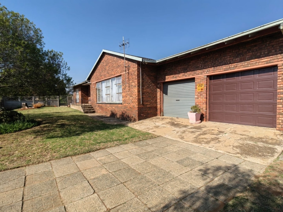 3 Bedroom Property for Sale in Rensburg Gauteng