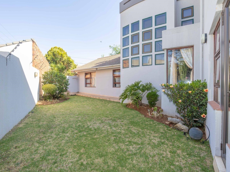 4 Bedroom Property for Sale in Marais Steyn Park Gauteng