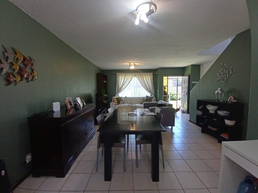 2 Bedroom Property for Sale in Weltevreden Park Gauteng