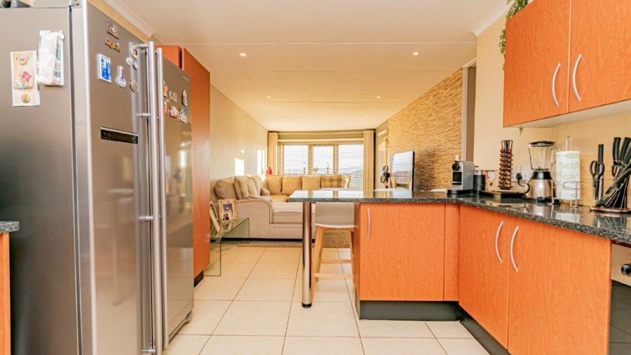 3 Bedroom Property for Sale in Bassonia Rock Gauteng