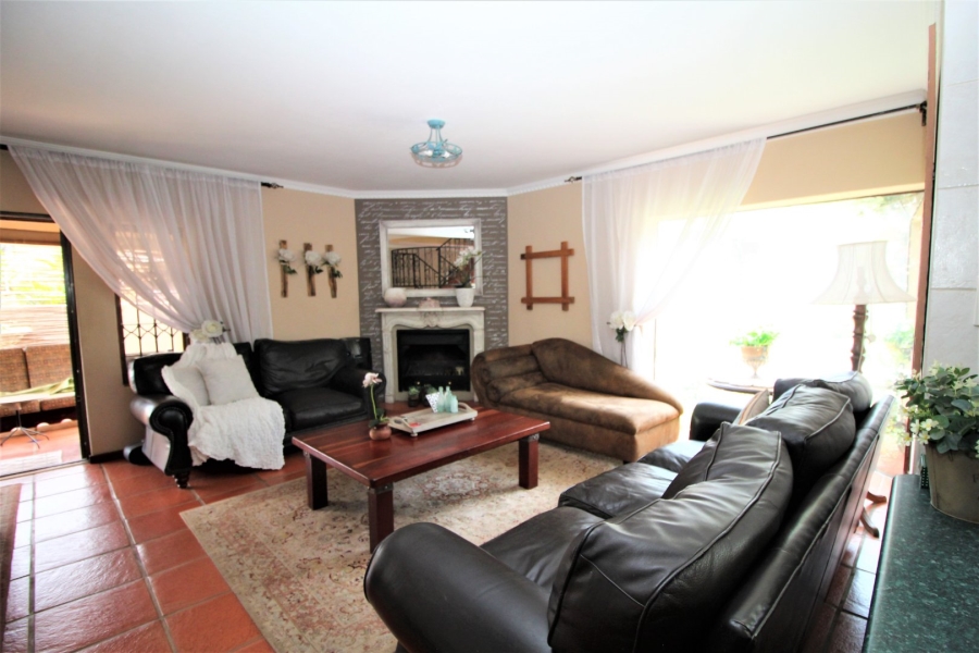 3 Bedroom Property for Sale in Eldoraigne Gauteng