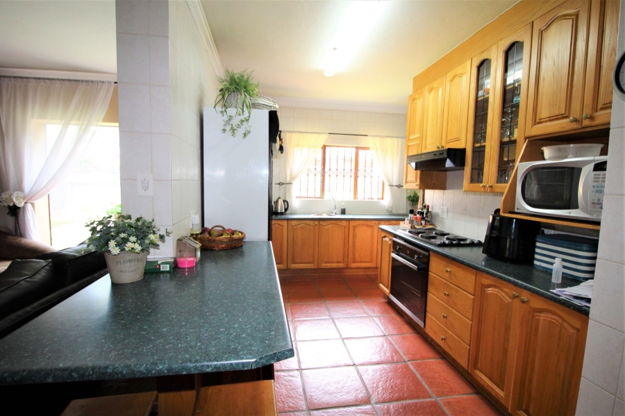 3 Bedroom Property for Sale in Eldoraigne Gauteng