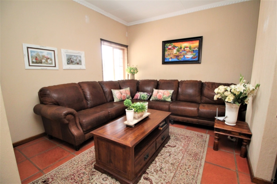 3 Bedroom Property for Sale in Eldoraigne Gauteng