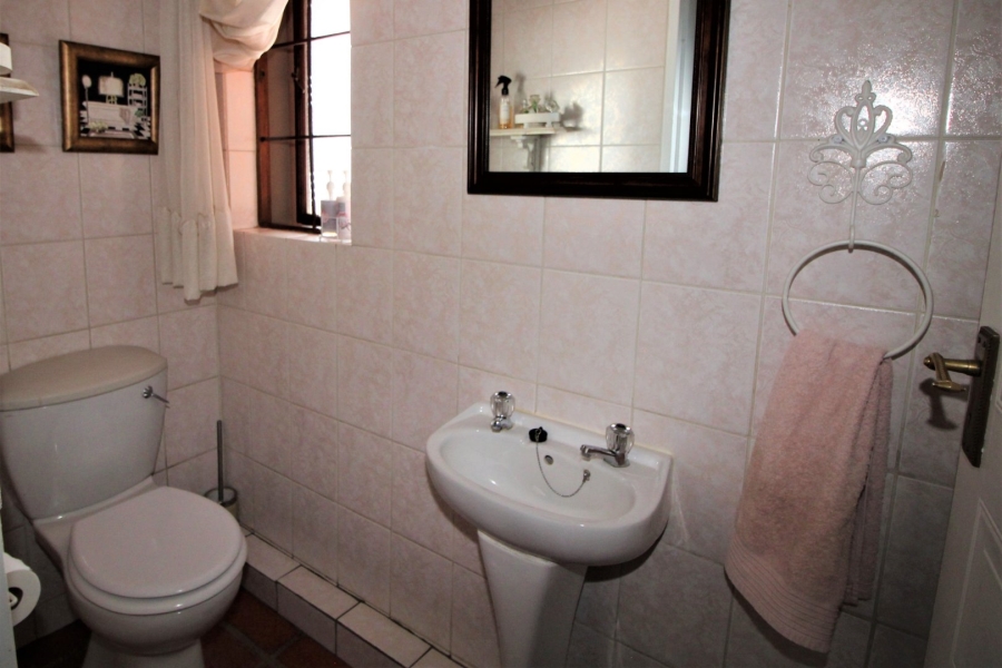 3 Bedroom Property for Sale in Eldoraigne Gauteng