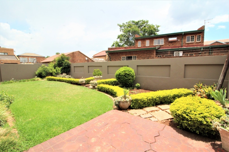 3 Bedroom Property for Sale in Eldoraigne Gauteng