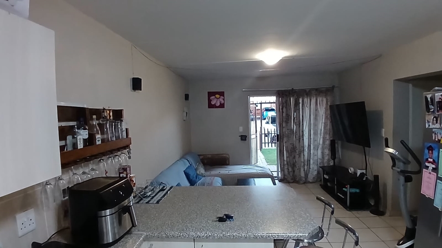 2 Bedroom Property for Sale in Rosettenville Gauteng