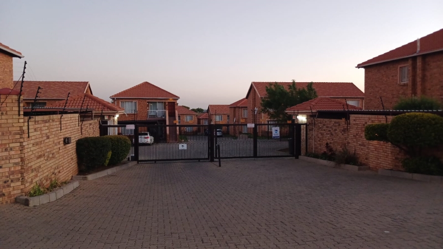 2 Bedroom Property for Sale in Rosettenville Gauteng