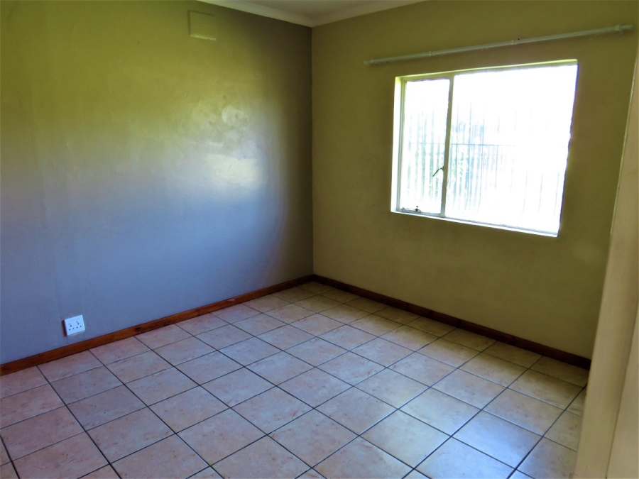 To Let 1 Bedroom Property for Rent in Glen Austin Gauteng