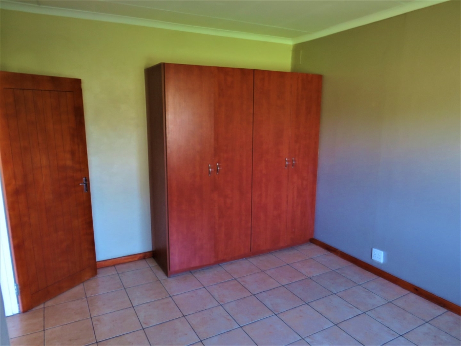 To Let 1 Bedroom Property for Rent in Glen Austin Gauteng