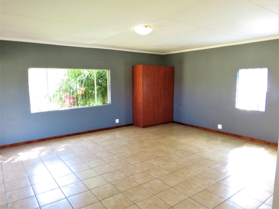 To Let 1 Bedroom Property for Rent in Glen Austin Gauteng