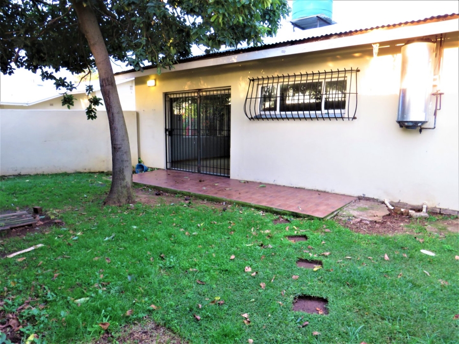 To Let 1 Bedroom Property for Rent in Glen Austin Gauteng