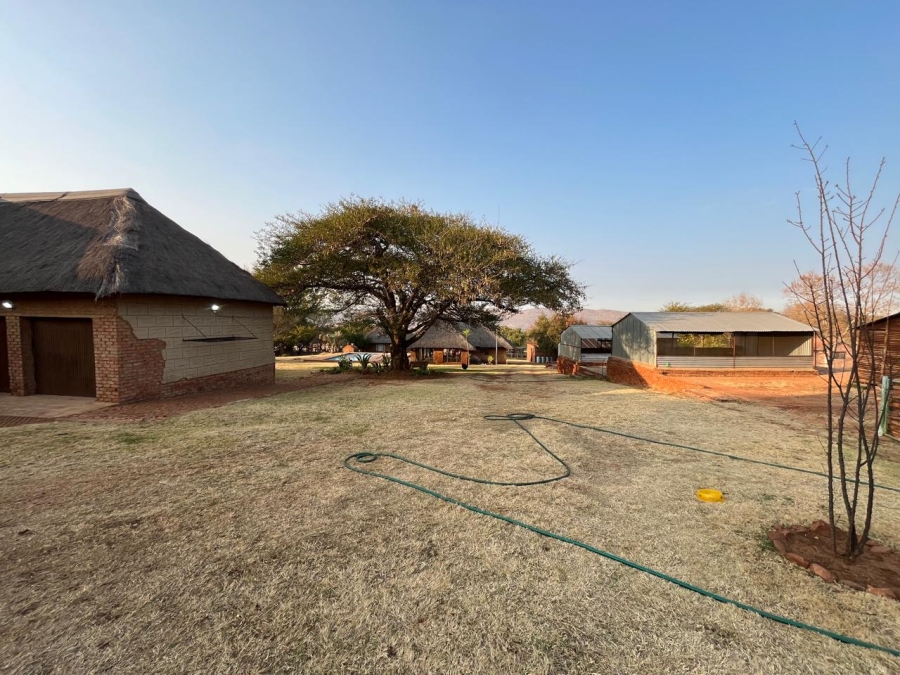 5 Bedroom Property for Sale in Kameeldrift West Gauteng