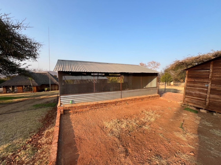 5 Bedroom Property for Sale in Kameeldrift West Gauteng