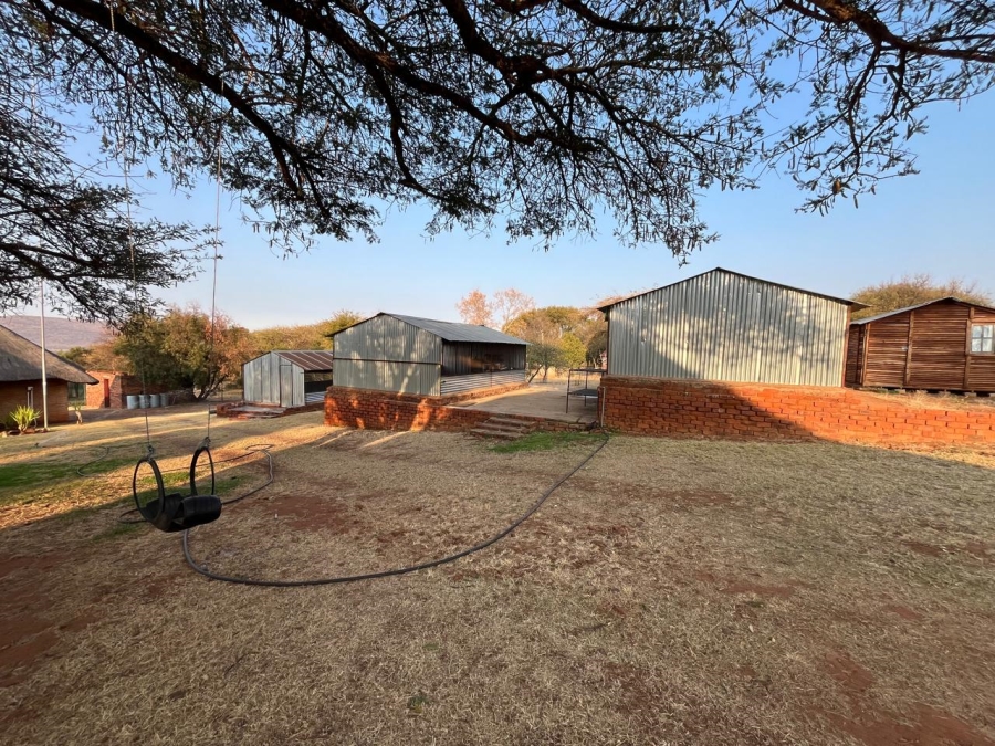 5 Bedroom Property for Sale in Kameeldrift West Gauteng