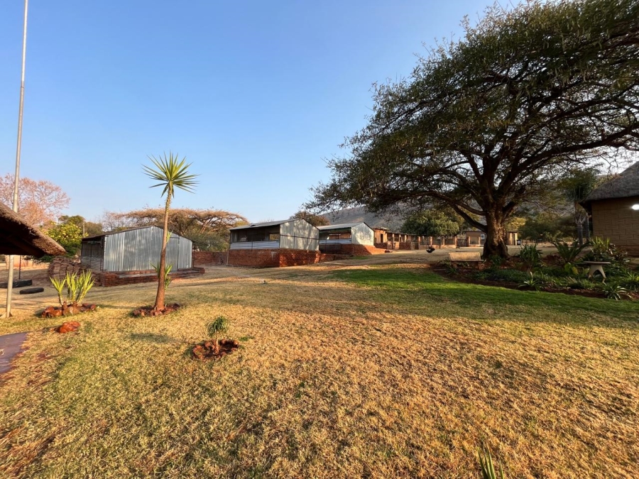 5 Bedroom Property for Sale in Kameeldrift West Gauteng