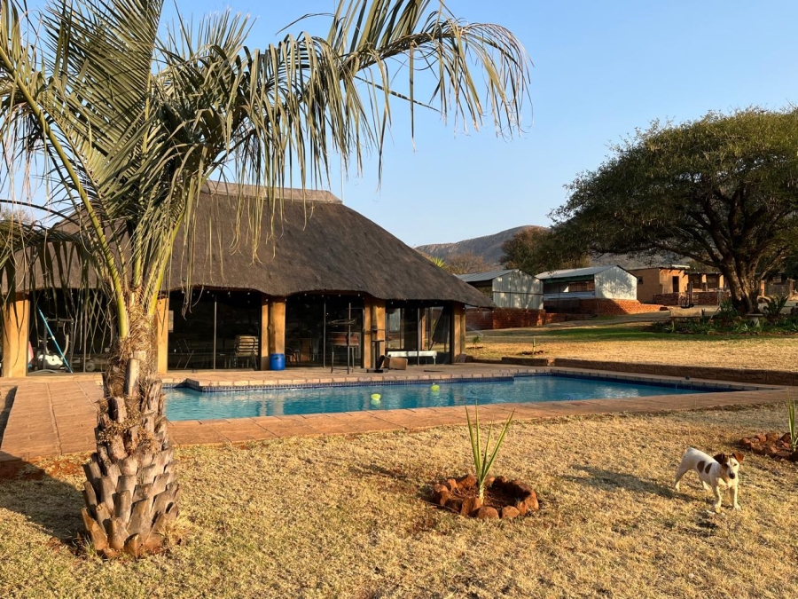 5 Bedroom Property for Sale in Kameeldrift West Gauteng