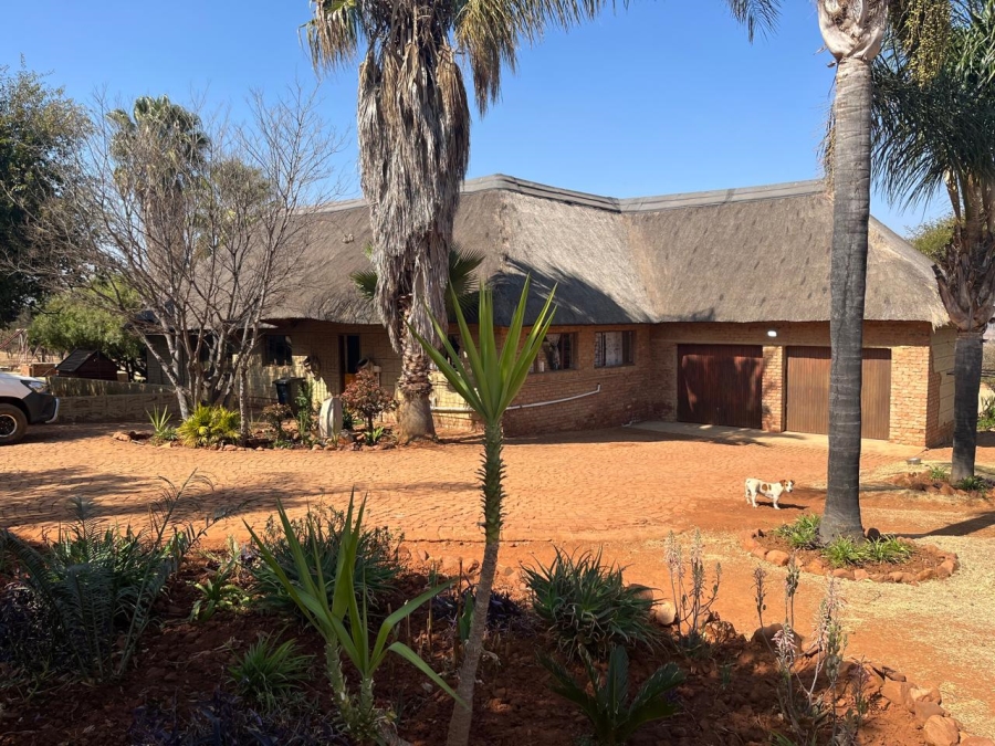 5 Bedroom Property for Sale in Kameeldrift West Gauteng