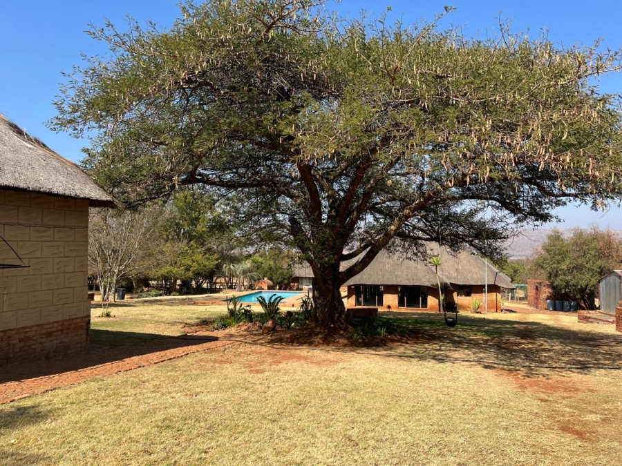 5 Bedroom Property for Sale in Kameeldrift West Gauteng