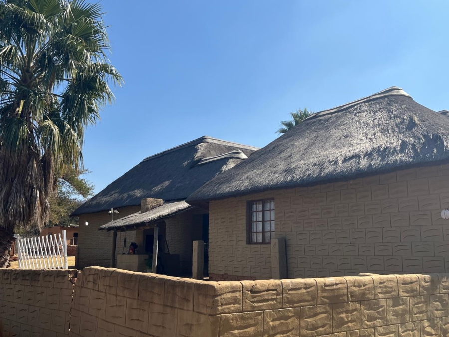 5 Bedroom Property for Sale in Kameeldrift West Gauteng