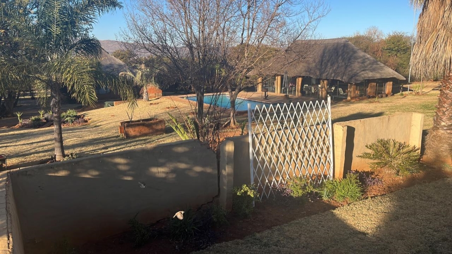 5 Bedroom Property for Sale in Kameeldrift West Gauteng