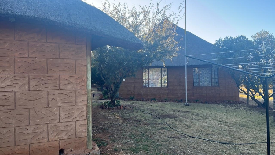 5 Bedroom Property for Sale in Kameeldrift West Gauteng