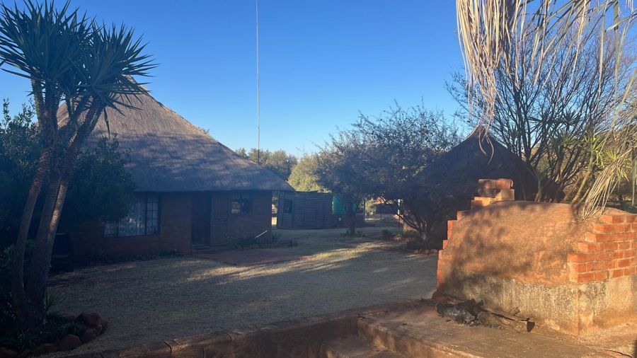 5 Bedroom Property for Sale in Kameeldrift West Gauteng