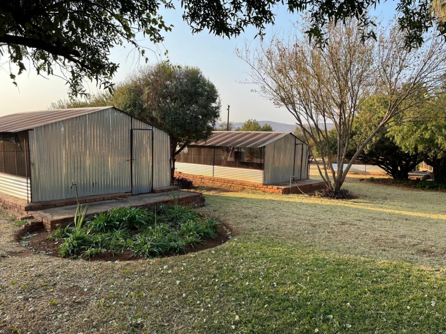 5 Bedroom Property for Sale in Kameeldrift West Gauteng