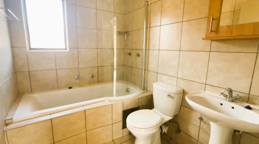 2 Bedroom Property for Sale in Boardwalk Gauteng