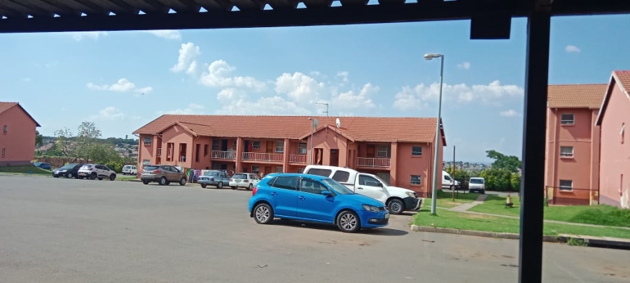 2 Bedroom Property for Sale in Commercia Gauteng