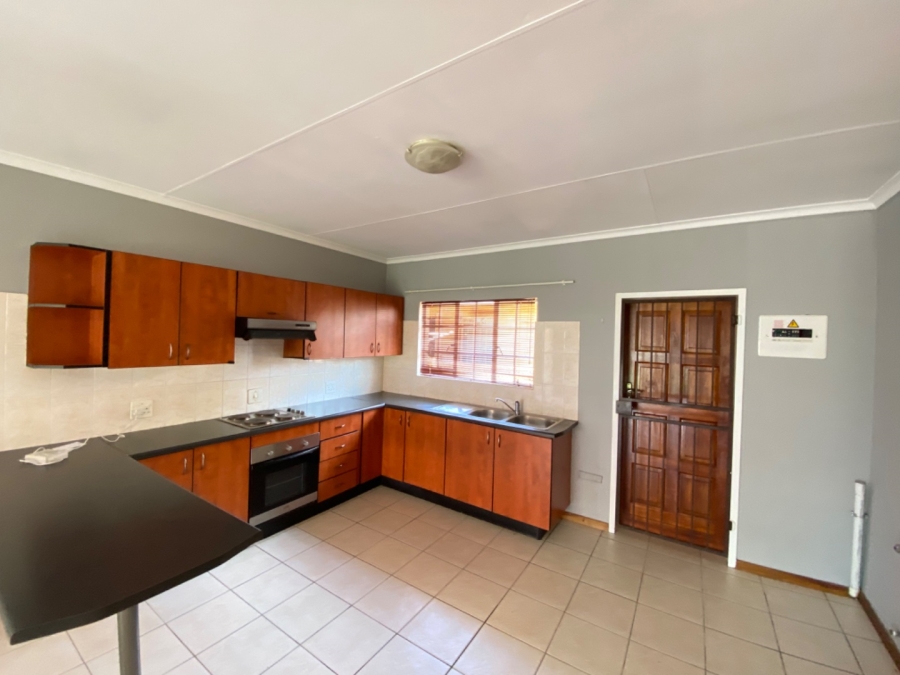 To Let 3 Bedroom Property for Rent in Noordwyk Gauteng