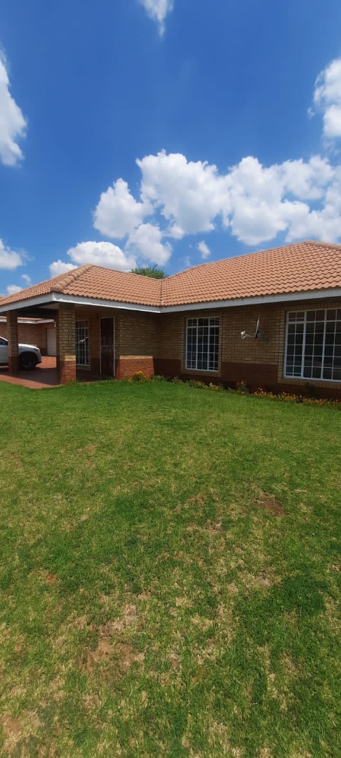 To Let 3 Bedroom Property for Rent in Noordwyk Gauteng