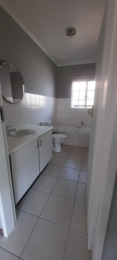 To Let 3 Bedroom Property for Rent in Noordwyk Gauteng