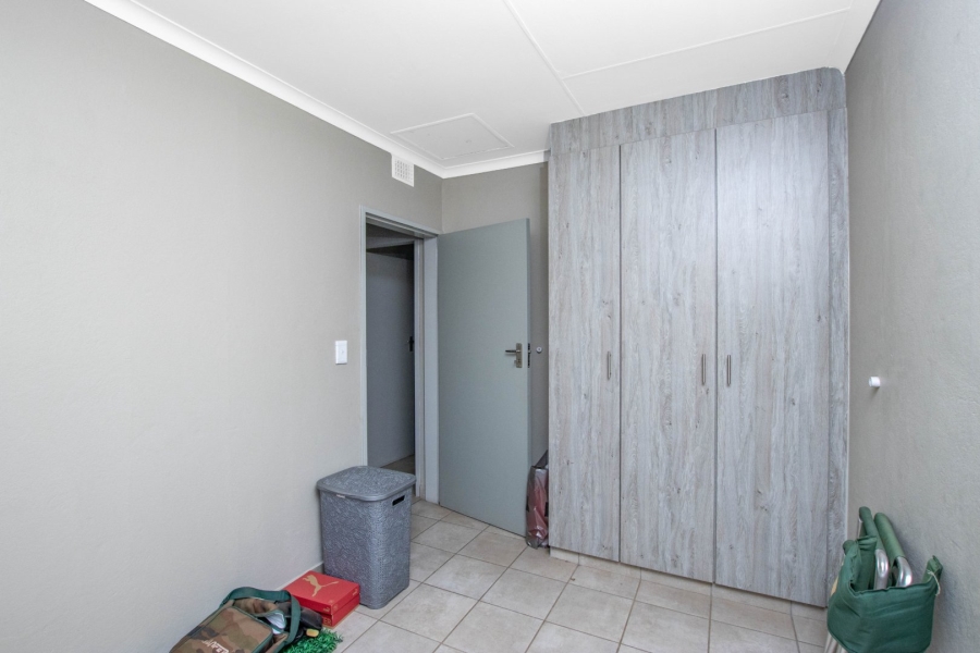 2 Bedroom Property for Sale in Montana Tuine Gauteng