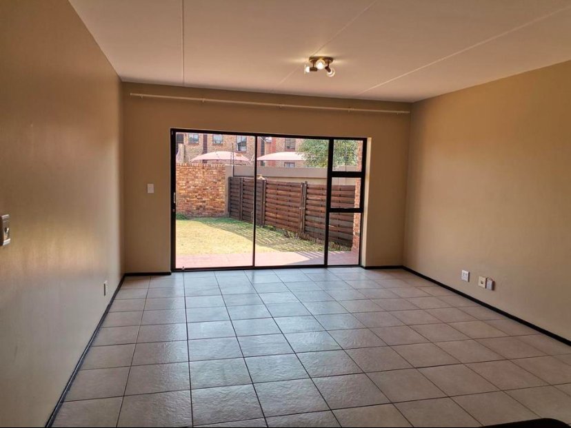 3 Bedroom Property for Sale in Sonneveld Gauteng