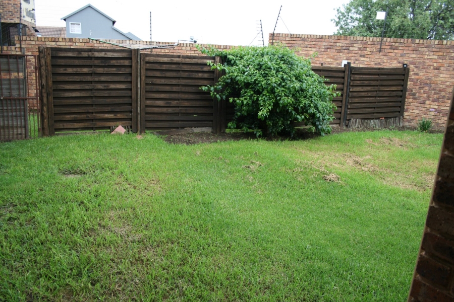 3 Bedroom Property for Sale in Sonneveld Gauteng