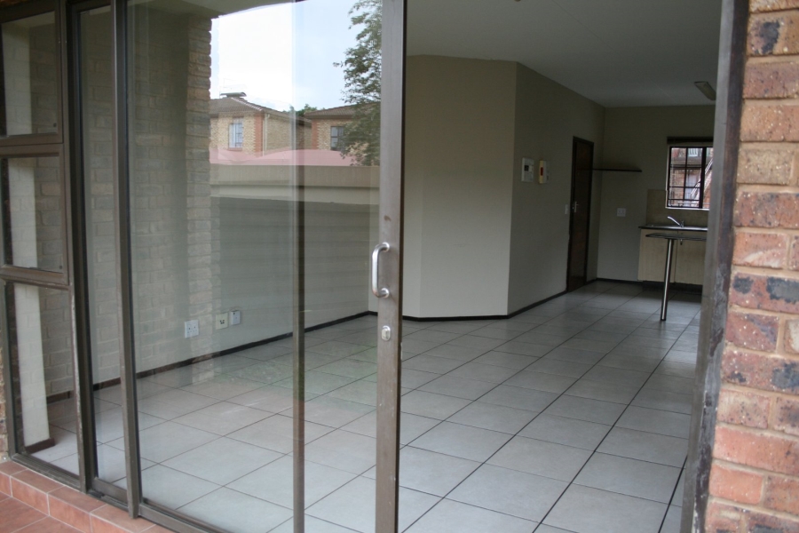 3 Bedroom Property for Sale in Sonneveld Gauteng