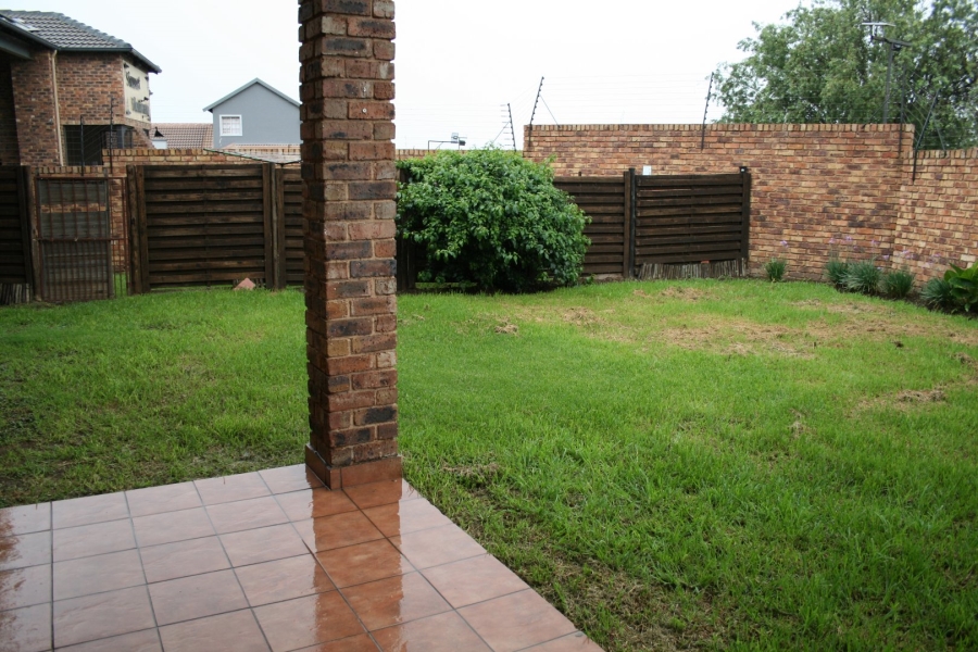 3 Bedroom Property for Sale in Sonneveld Gauteng